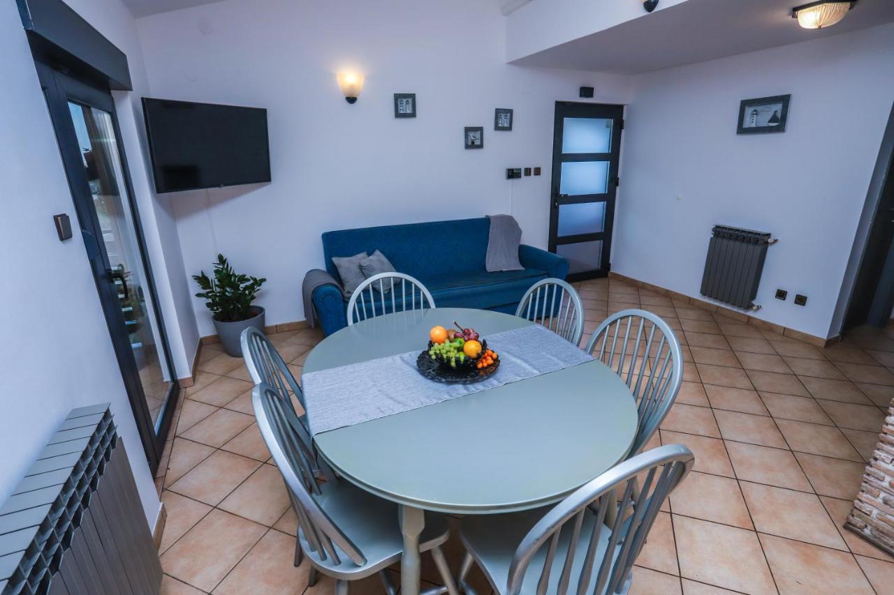 Irena Apartment *